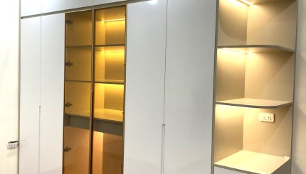 Tủ quần áo gỗ tự nhiên cao cấp Sài Gòn 2025