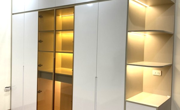 Tủ quần áo gỗ tự nhiên cao cấp Sài Gòn 2025